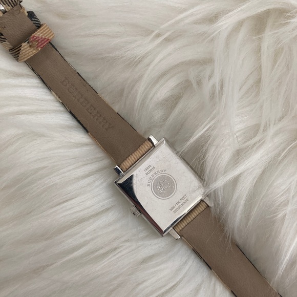 Burberry Nova Check Square Watch BU2016 - Picture 2 of 4